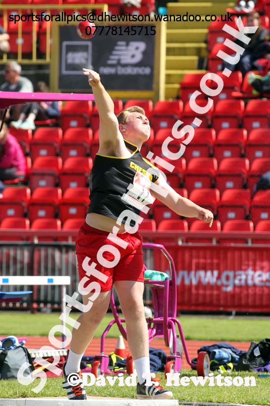 Inter boys shot putt, English Schools Track and Field. Photo: David T. Hewitson/Sports for All Pics